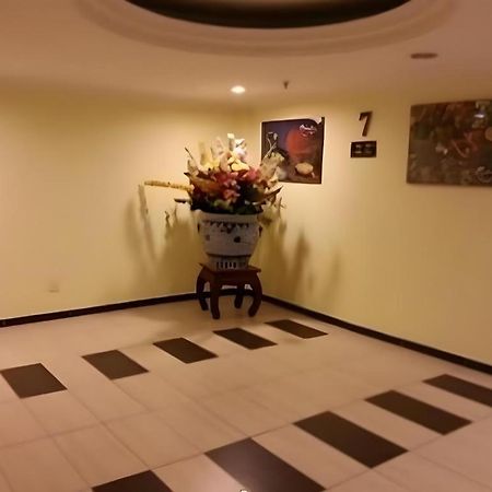 Klang Histana Hotel Buitenkant foto
