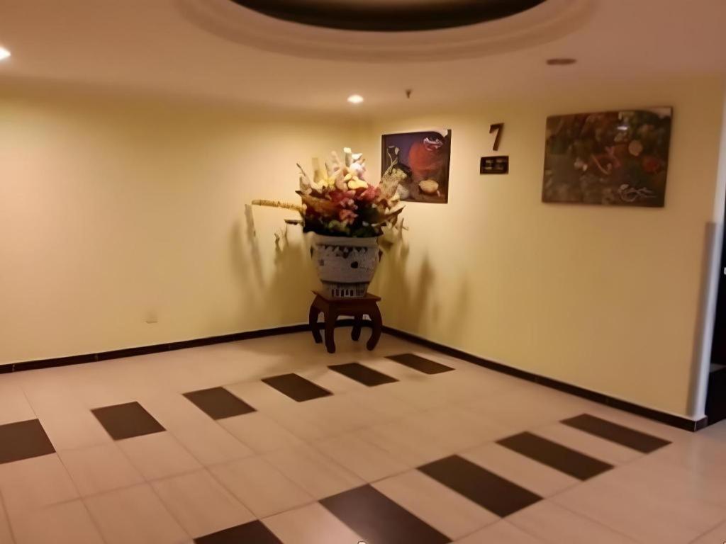 Klang Histana Hotel Buitenkant foto