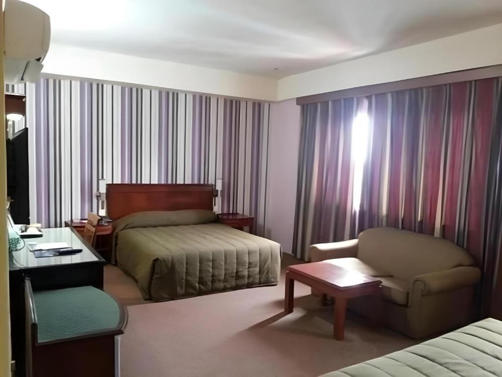 Klang Histana Hotel Buitenkant foto