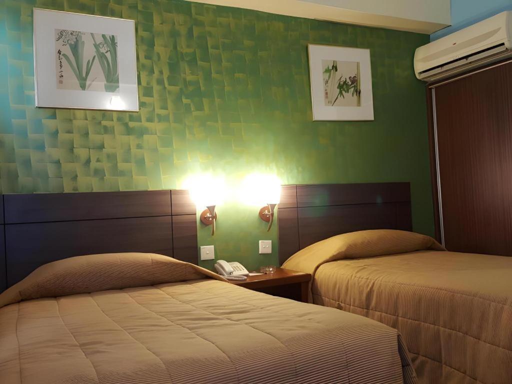 Klang Histana Hotel Buitenkant foto
