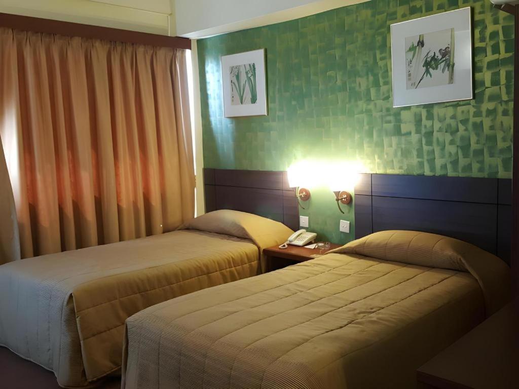 Klang Histana Hotel Buitenkant foto