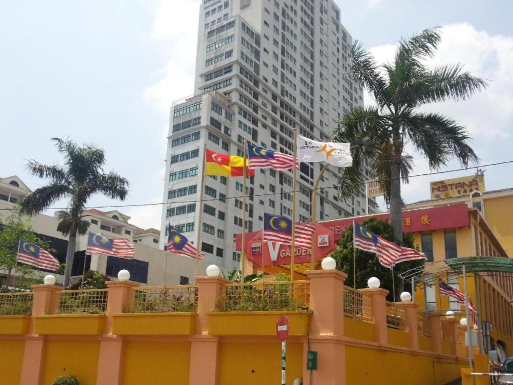 Klang Histana Hotel Buitenkant foto
