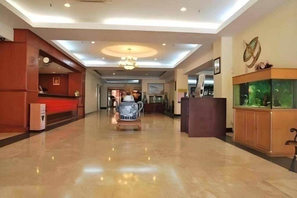 Klang Histana Hotel Buitenkant foto
