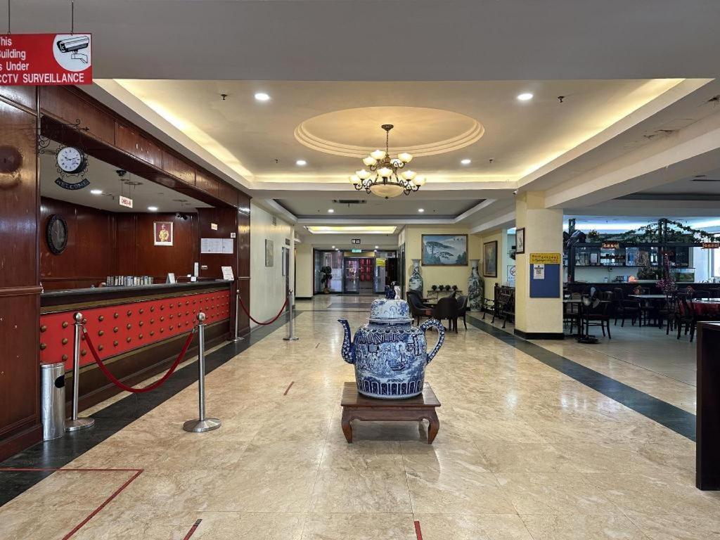 Klang Histana Hotel Buitenkant foto